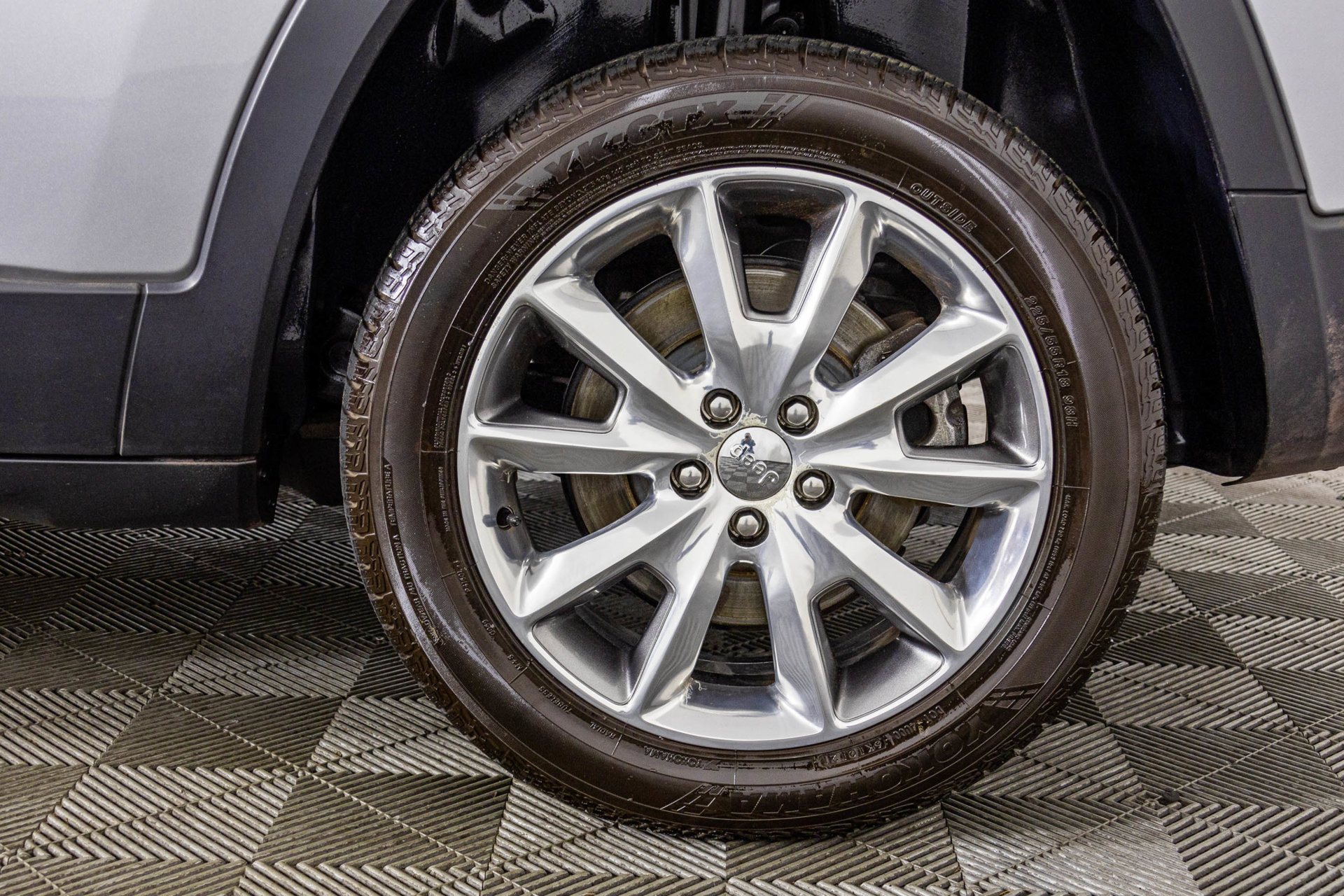Used 2014 Jeep Cherokee Limited w/ Luxury Group FWD image 49