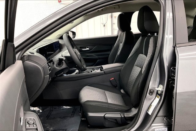 New 2026 Nissan Sentra SV w/ SV Convenience Package FWD image 10