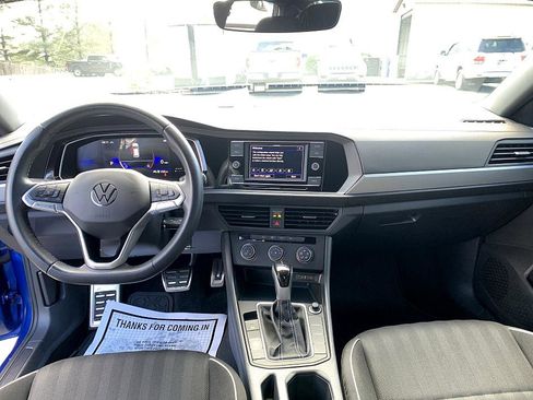Used 2023 Volkswagen Jetta Sport image 13