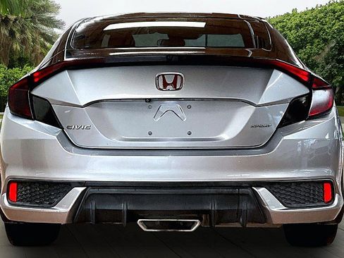 Used 2020 Honda Civic Sport image 4