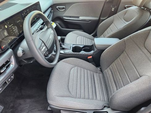Certified 2025 Kia K4 EX image 10