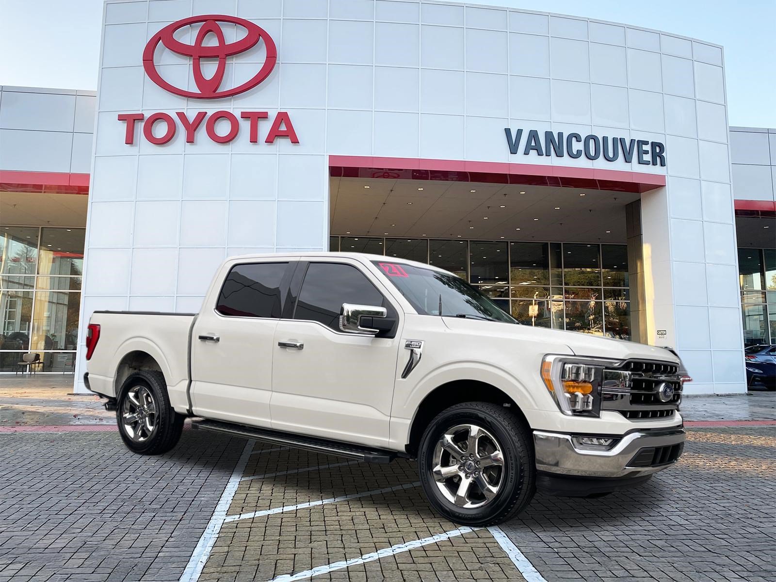 Used 2021 Ford F150 Lariat RWD image 1