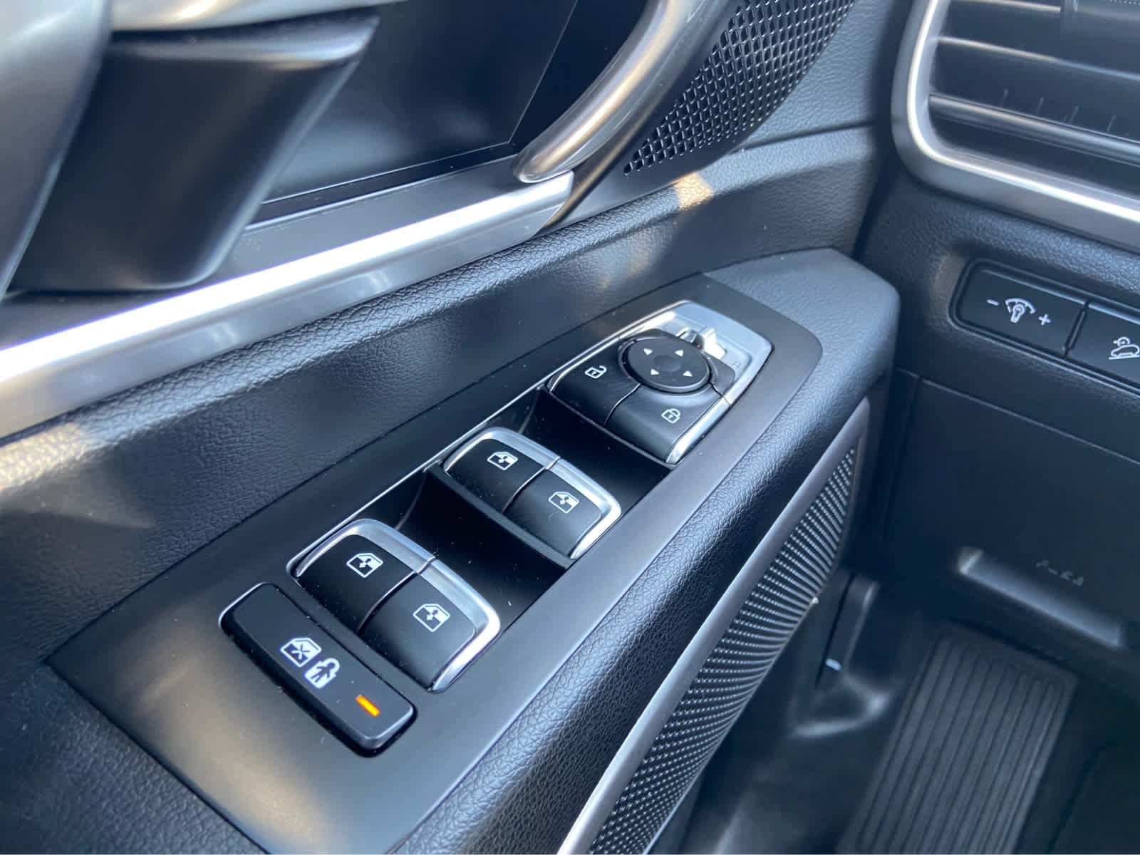 Used 2024 Kia Telluride S w/ S Sunroof Package FWD image 31