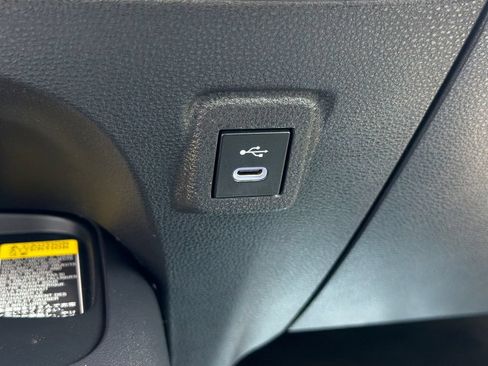 Used 2025 Toyota Corolla SE w/ SE Premium Package FWD image 35