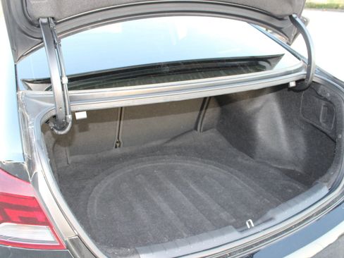 Used 2020 Hyundai Elantra SEL image 19