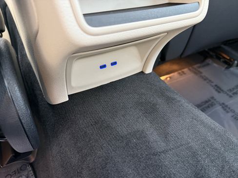 Used 2026 Mercedes-Benz C 300 4MATIC Sedan image 32