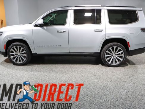 Used 2022 Jeep Grand Wagoneer Series II w/ Convenience Group III image 10