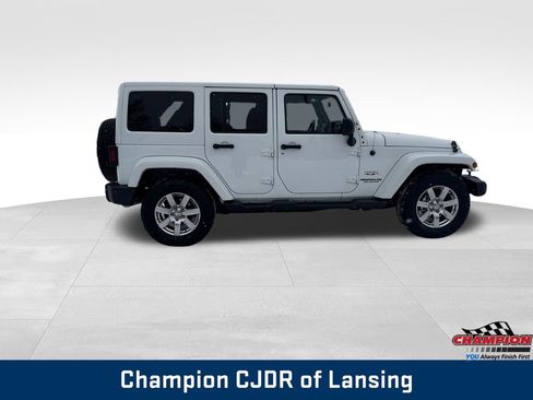 Used 2016 Jeep Wrangler Unlimited Sahara w/ Max Tow Package image 7