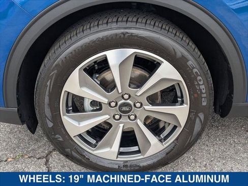 Certified 2023 Ford Escape Platinum w/ Premium Technology Package AWD/4WD image 9