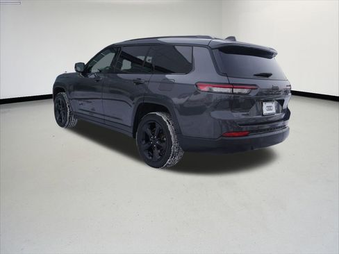 Used 2023 Jeep Grand Cherokee L Altitude image 3