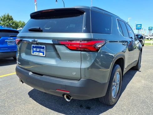 Used 2023 Chevrolet Traverse LT FWD image 4