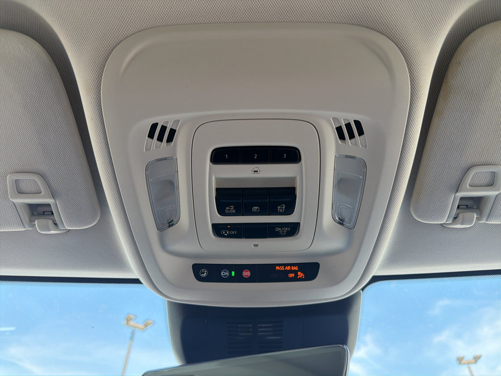 Used 2025 Buick Envision Avenir AWD/4WD image 37