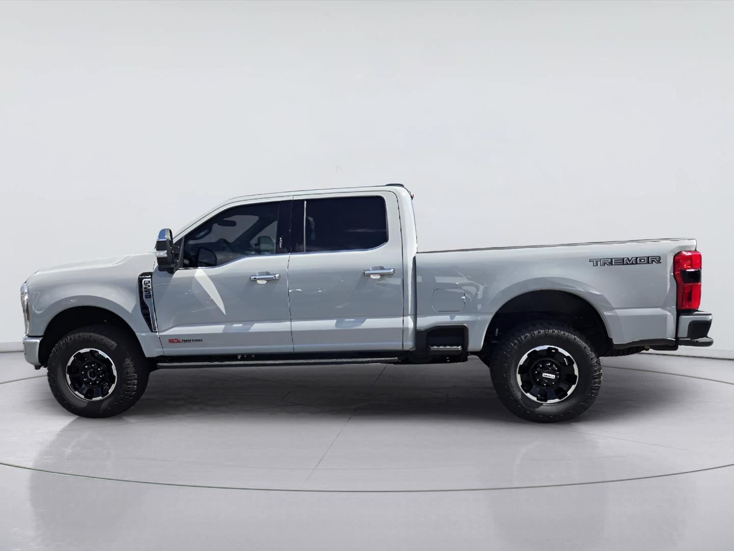 Used 2026 Ford F250 Platinum w/ Platinum Plus Package AWD/4WD image 5