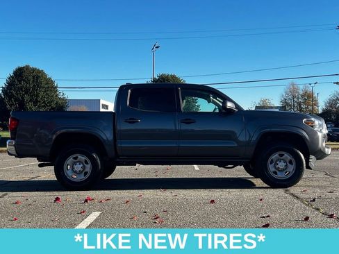 Used 2022 Toyota Tacoma SR image 10