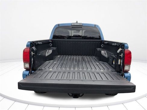 Used 2019 Toyota Tacoma TRD Off-Road image 12