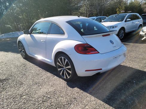 Used 2012 Volkswagen Beetle Turbo image 4