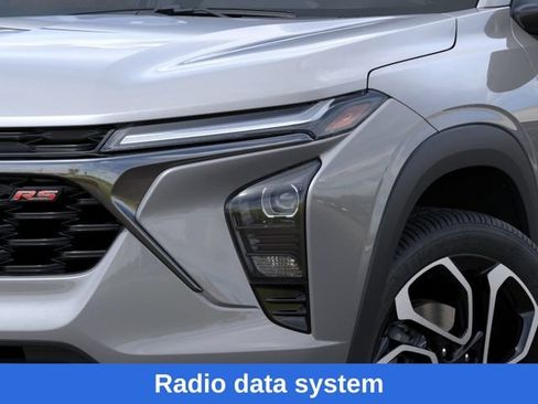 New 2026 Chevrolet Trax RS w/ Sunroof Package FWD image 11