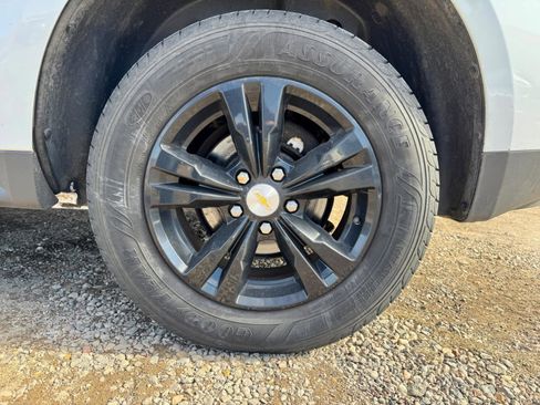 Used 2015 Chevrolet Equinox LT image 28