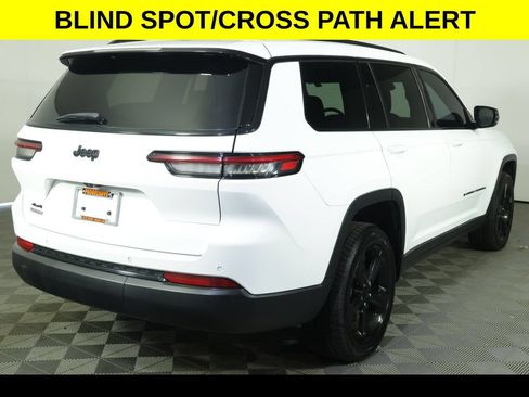 Used 2023 Jeep Grand Cherokee L Laredo AWD/4WD image 10
