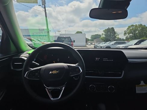 New 2026 Chevrolet TrailBlazer LT w/ Convenience Package AWD/4WD image 12