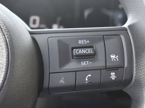 Used 2025 Nissan Kicks SV image 20