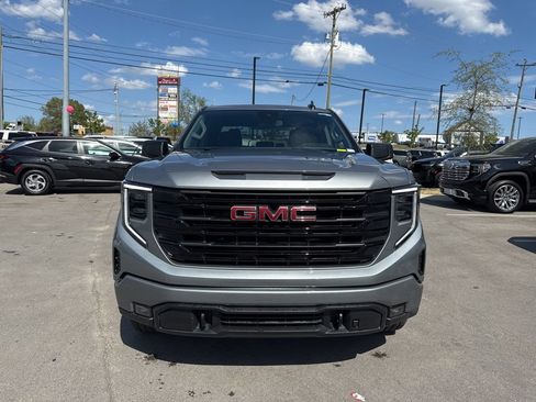 Used 2025 GMC Sierra 1500 Elevation AWD/4WD image 2