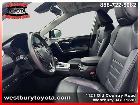 Used 2022 Toyota RAV4 XLE Premium AWD/4WD image 19