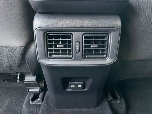 Used 2025 Toyota RAV4 XLE image 27