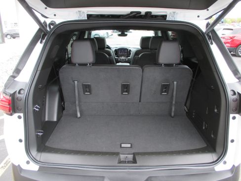 Used 2023 Chevrolet Traverse RS AWD/4WD image 10