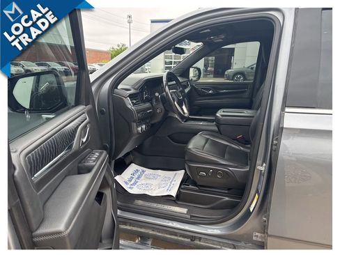 Used 2021 GMC Yukon XL Denali w/ Denali Ultimate Package AWD/4WD image 9