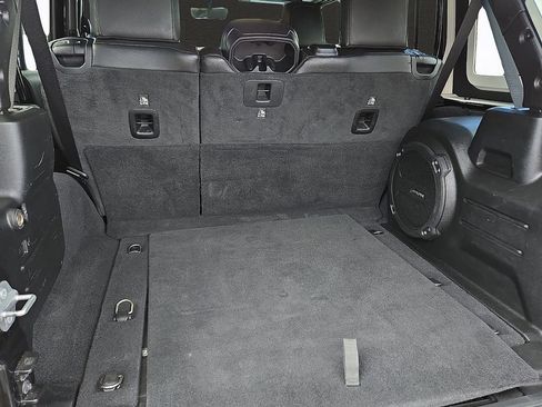 Used 2020 Jeep Wrangler Unlimited Sahara AWD/4WD image 14