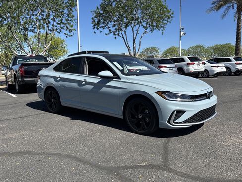 New 2026 Volkswagen Jetta SE image 5