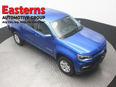 Used 2022 Chevrolet Colorado LT w/ Safety Package AWD/4WD image 3
