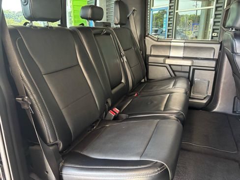 Used 2017 Ford F150 Lariat w/ Equipment Group 502A Luxury AWD/4WD image 22