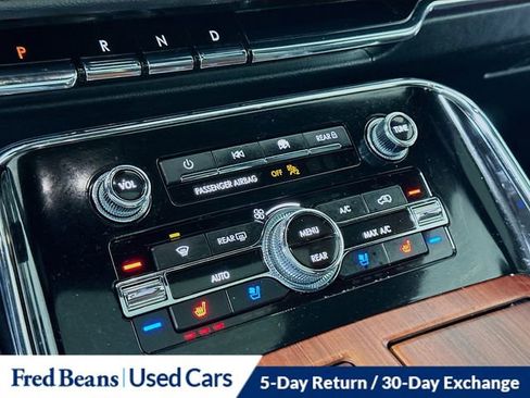 Certified 2023 Lincoln Navigator L Reserve image 18