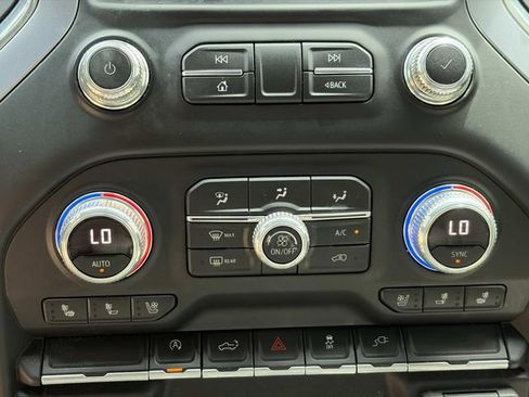 Used 2019 GMC Sierra 1500 SLT w/ SLT Premium Package AWD/4WD image 28