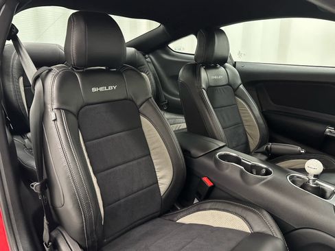 Used 2022 Ford Mustang GT RWD image 17