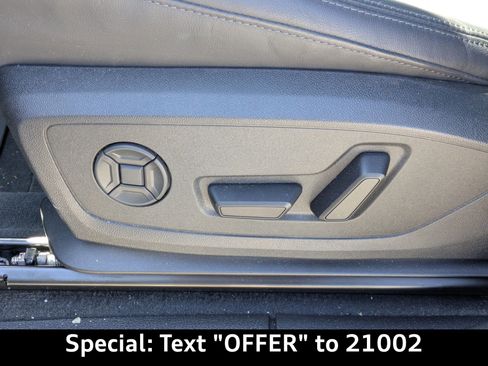 Used 2025 Audi Q3 2.0T Premium w/ Convenience Package image 21