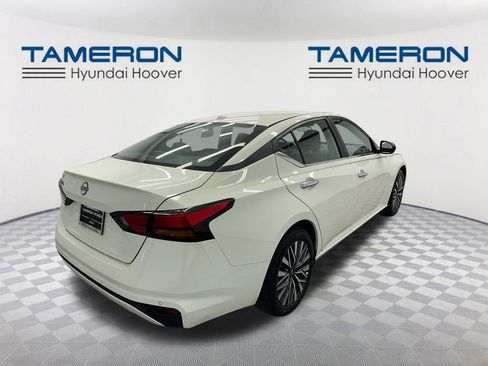 Used 2025 Nissan Altima 2.5 SV image 5