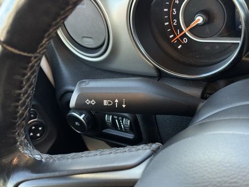 Used 2021 Jeep Wrangler Willys image 22