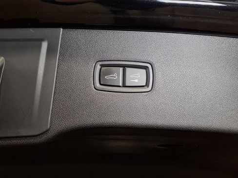 Used 2024 Porsche Cayenne AWD/4WD image 22
