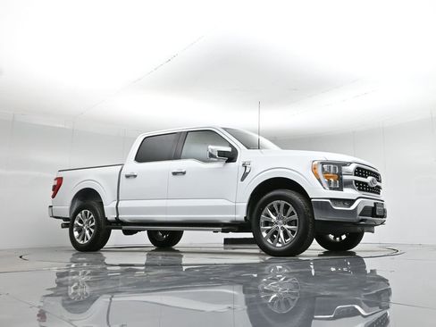 Used 2023 Ford F150 Lariat image 4