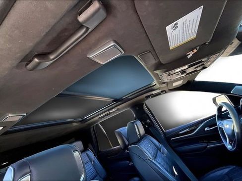 Used 2022 Cadillac Escalade Premium Luxury Platinum image 20