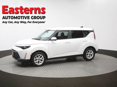 Used 2024 Kia Soul LX w/ Option Group 015 FWD image 57