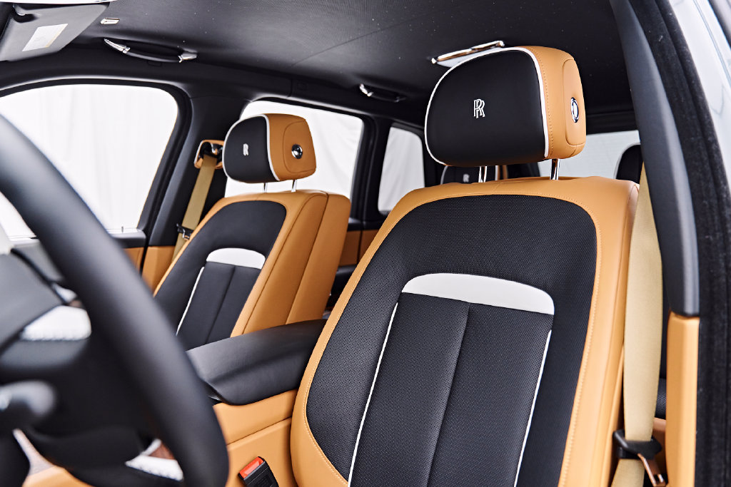 Used 2025 Rolls-Royce Cullinan AWD/4WD image 64