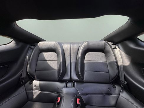 Used 2019 Ford Mustang GT Premium image 18