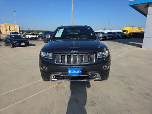 Used 2016 Jeep Grand Cherokee Limited RWD image 2