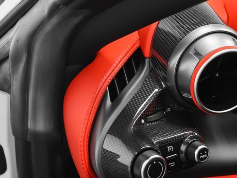 Certified 2020 Ferrari F8 Tributo RWD image 43
