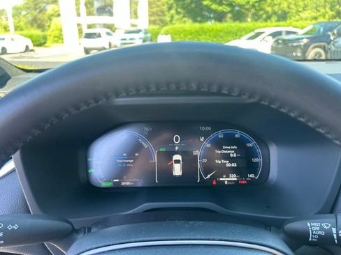 Used 2025 Toyota RAV4 XSE w/ Advanced Technology Package AWD/4WD image 24