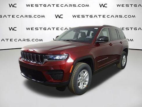 New 2025 Jeep Grand Cherokee Laredo image 1